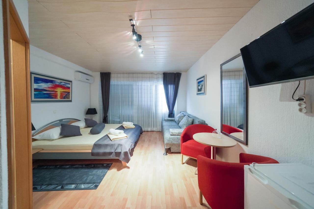 Lanterna Rooms Turanj Exterior foto